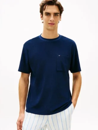 Camiseta con bolsillo de rizo