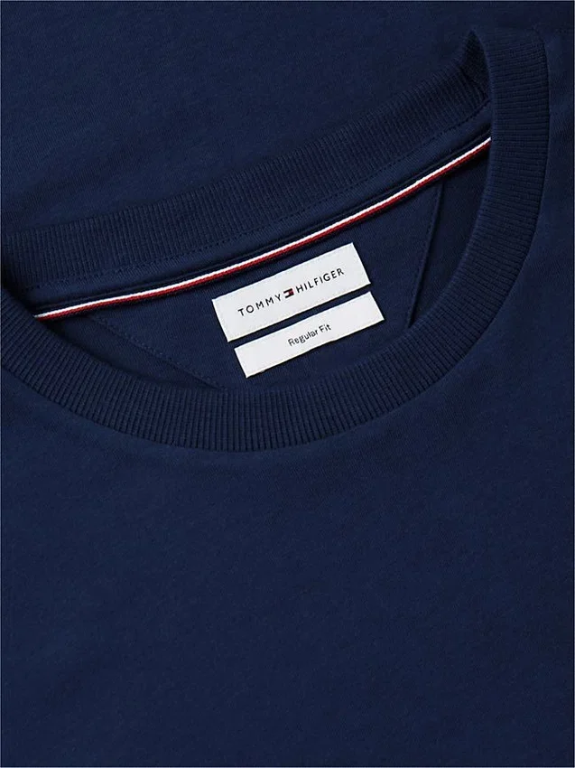 Camiseta con bolsillo y logotipo floral Camiseta con bolsillo y logotipo floral