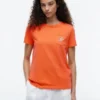 Camiseta con bolsillo y monograma bordado Camiseta con bolsillo y monograma bordado