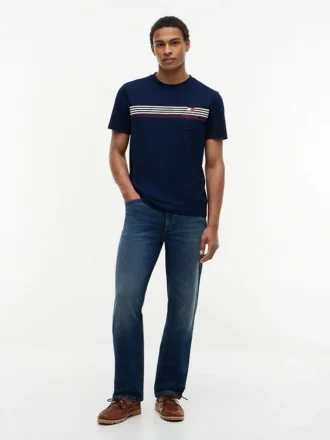 Camiseta con bolsillo y rayas en el pecho