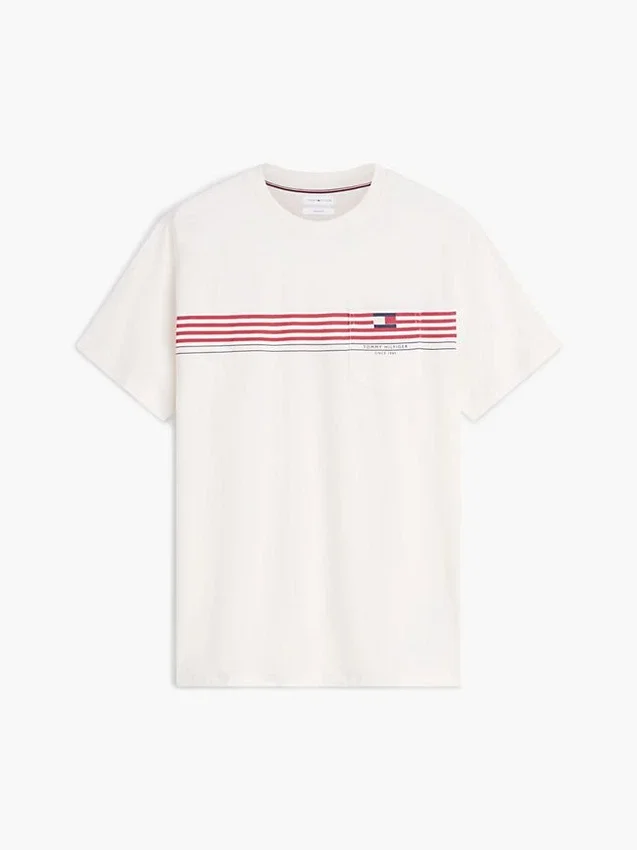 Camiseta con bolsillo y rayas en el pecho Camiseta con bolsillo y rayas en el pecho