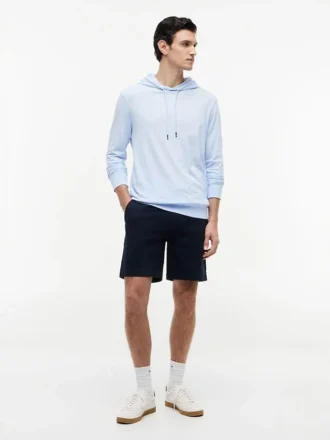Camiseta con capucha ligera
