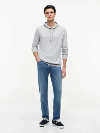 Camiseta con capucha ligera