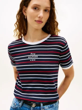 Camiseta con cuello ribeteado y logotipo Monotype