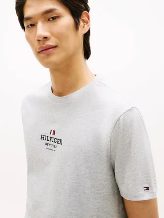 Camiseta con el logotipo de Hilfiger
