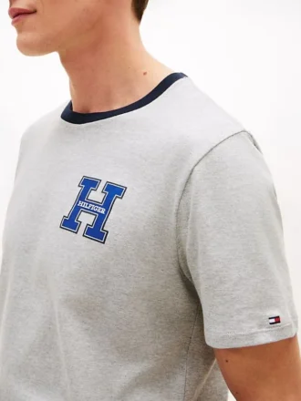Camiseta con el logotipo de Hilfiger