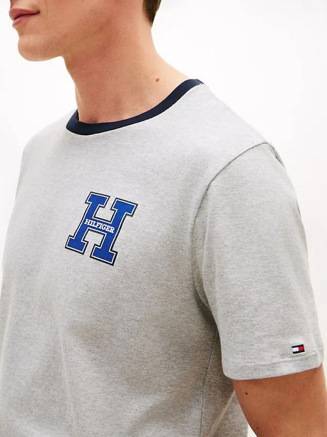 Camiseta con el logotipo de Hilfiger Camiseta con el logotipo de Hilfiger
