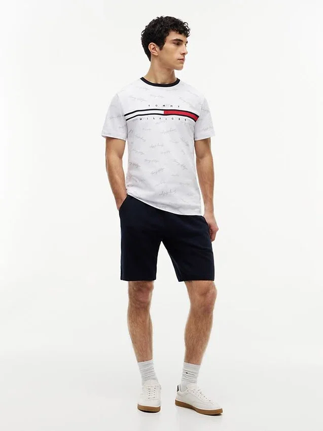 Camiseta con el logotipo de la raya de la bandera Camiseta con el logotipo de la raya de la bandera