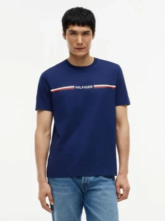 Camiseta con el logotipo de rayas característico de Hilfiger