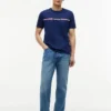 Camiseta con el logotipo de rayas característico de Hilfiger Camiseta con el logotipo de rayas característico de Hilfiger