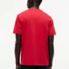Camiseta con el logotipo de rayas característico de Hilfiger Camiseta con el logotipo de rayas característico de Hilfiger