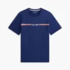 Camiseta con el logotipo de rayas característico de Hilfiger Camiseta con el logotipo de rayas característico de Hilfiger