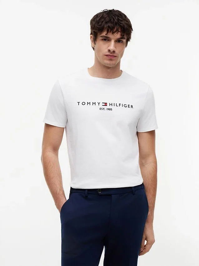 Camiseta con el logotipo de Tommy bordado Camiseta con el logotipo de Tommy bordado
