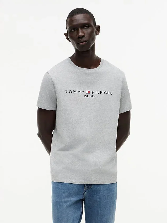 Camiseta con el logotipo de Tommy bordado Camiseta con el logotipo de Tommy bordado