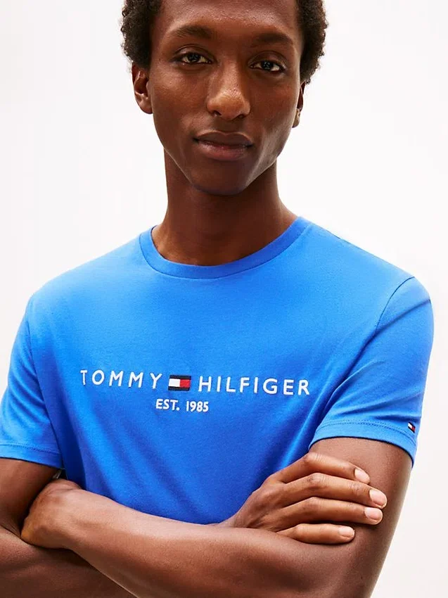 Camiseta con el logotipo de Tommy bordado Camiseta con el logotipo de Tommy bordado