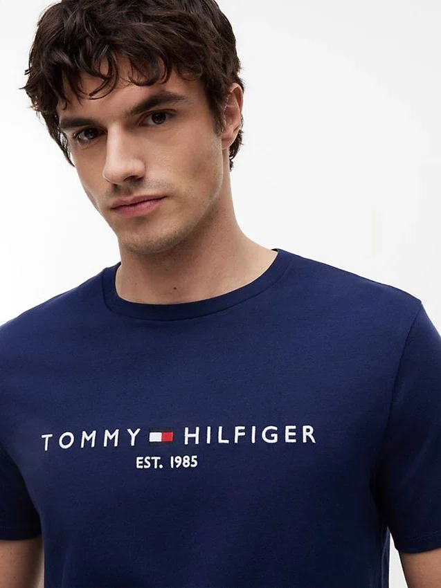 Camiseta con el logotipo de Tommy bordado Camiseta con el logotipo de Tommy bordado