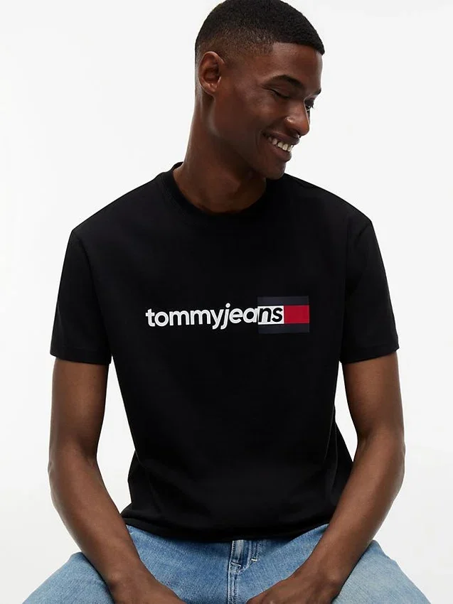 Camiseta con el logotipo de Tommy Jeans Camiseta con el logotipo de Tommy Jeans