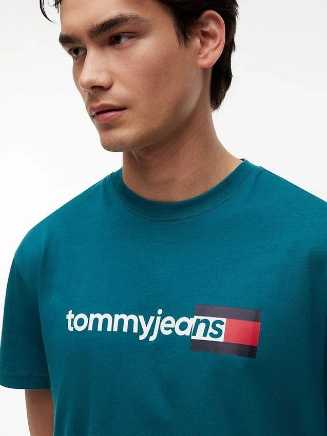 Camiseta con el logotipo de Tommy Jeans Camiseta con el logotipo de Tommy Jeans