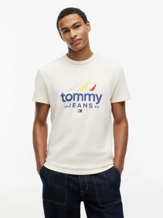 Camiseta con el logotipo de Tommy Jeans Sailing