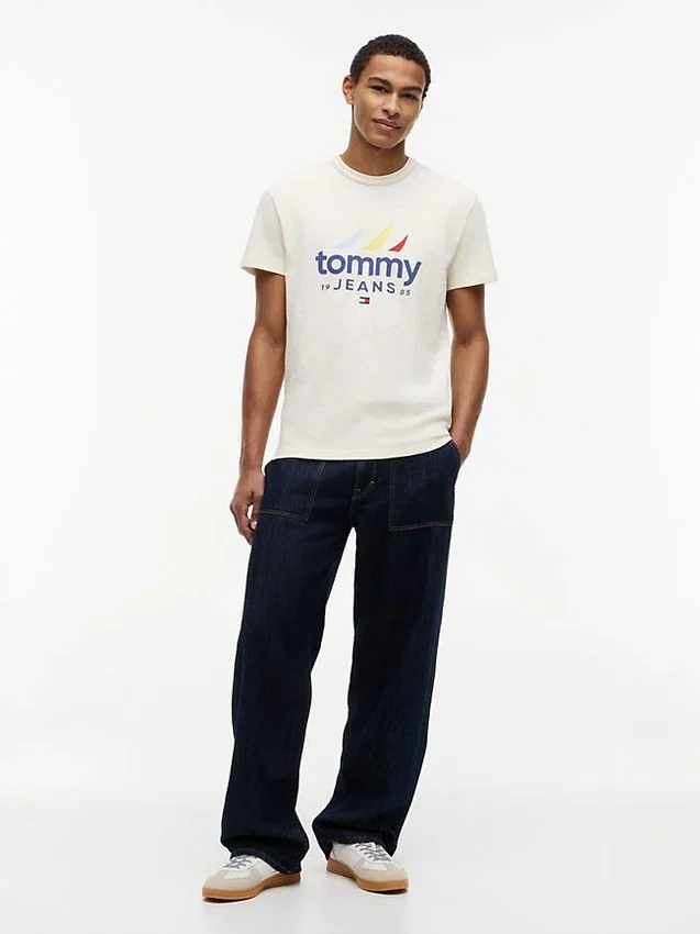 Camiseta con el logotipo de Tommy Jeans Sailing Camiseta con el logotipo de Tommy Jeans Sailing