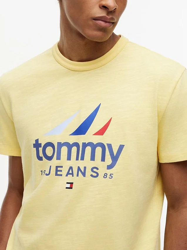 Camiseta con el logotipo de Tommy Jeans Sailing Camiseta con el logotipo de Tommy Jeans Sailing
