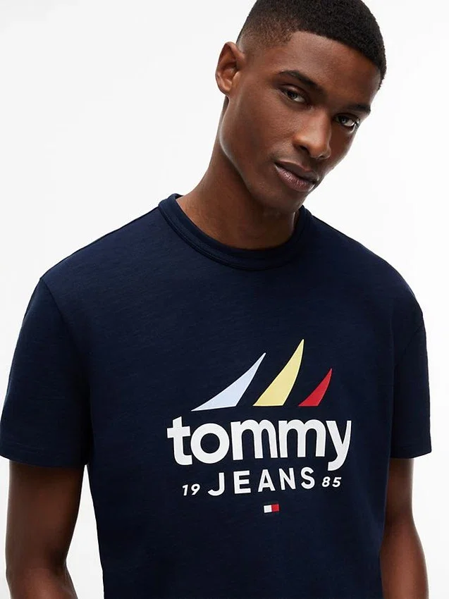 Camiseta con el logotipo de Tommy Jeans Sailing Camiseta con el logotipo de Tommy Jeans Sailing