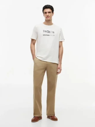 Camiseta con el logotipo de varias banderas de Hilfiger