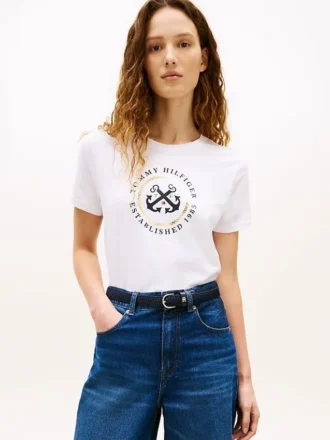 Camiseta con el logotipo del ancla de TH