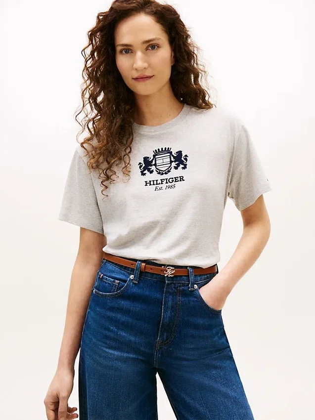 Camiseta con el logotipo del escudo de Hilfiger Camiseta con el logotipo del escudo de Hilfiger