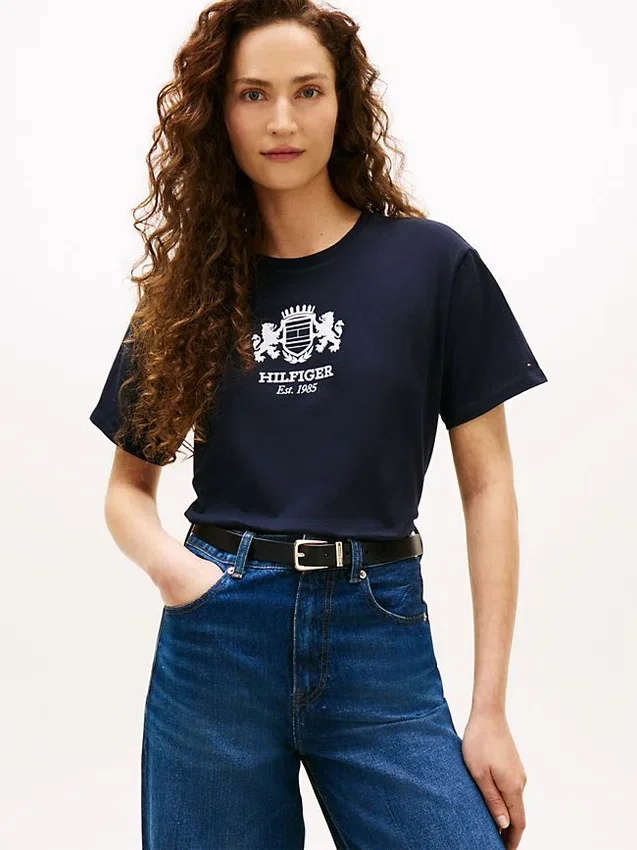 Camiseta con el logotipo del escudo de Hilfiger Camiseta con el logotipo del escudo de Hilfiger
