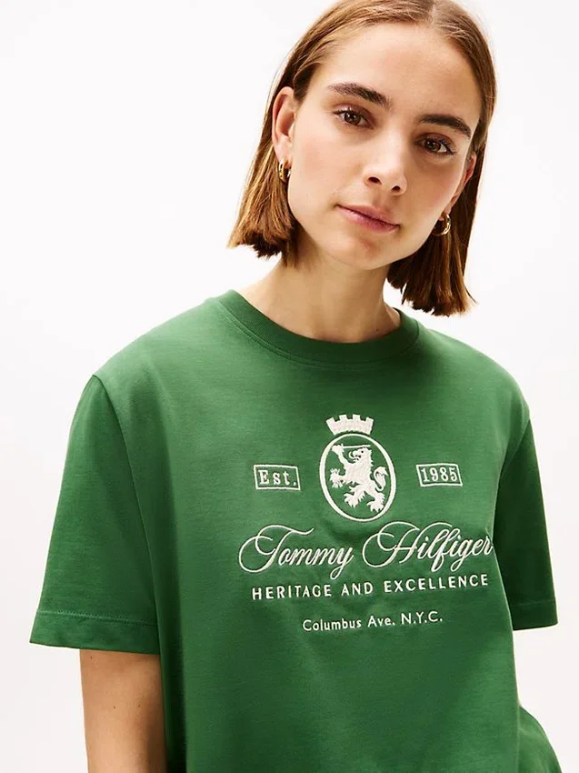 Camiseta con el logotipo Script Crest bordado Camiseta con el logotipo Script Crest bordado