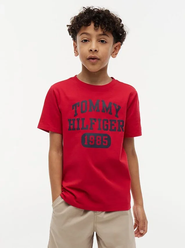 Camiseta con el logotipo Varsity para niños Camiseta con el logotipo Varsity para niños