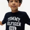 Camiseta con el logotipo Varsity para niños Camiseta con el logotipo Varsity para niños