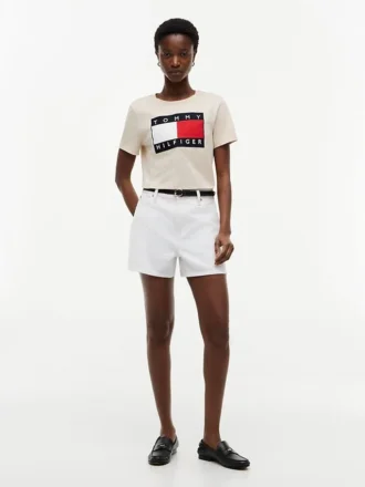 Camiseta con gran logotipo de bandera