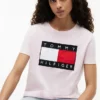 Camiseta con gran logotipo de bandera
