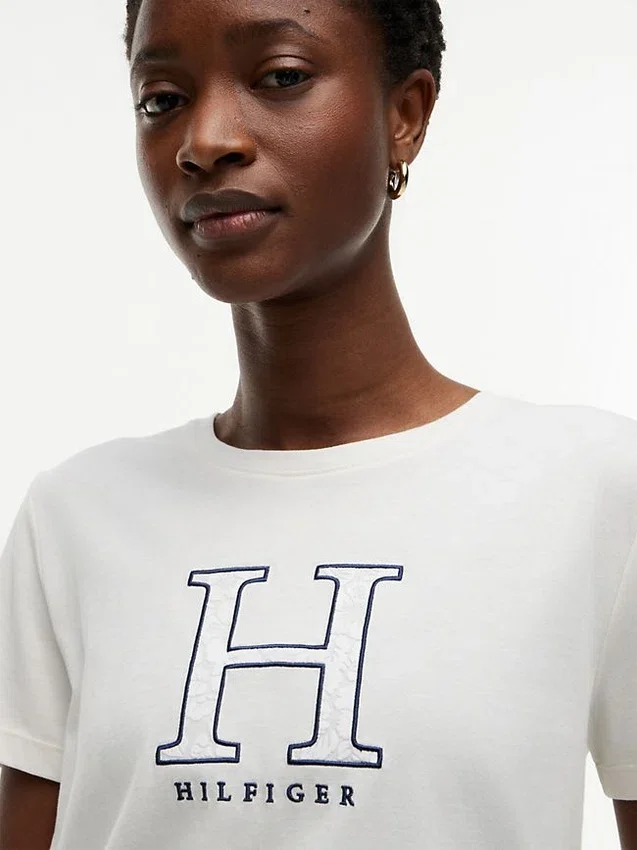 Camiseta con logo H floral Camiseta con logo H floral