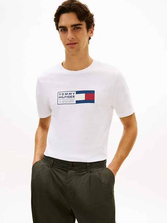 Camiseta con logotipo de bandera Camiseta con logotipo de bandera