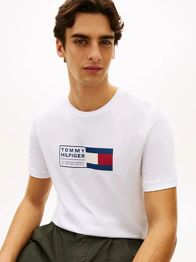 Camiseta con logotipo de bandera Camiseta con logotipo de bandera
