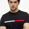 Camiseta con logotipo de bandera bordado Camiseta con logotipo de bandera bordado