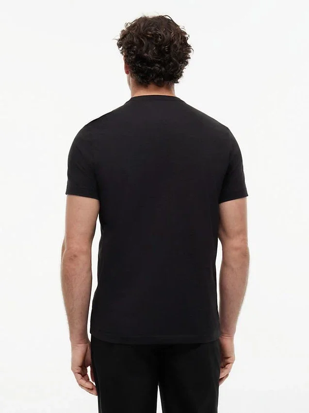 Camiseta con logotipo de bandera bordado Camiseta con logotipo de bandera bordado