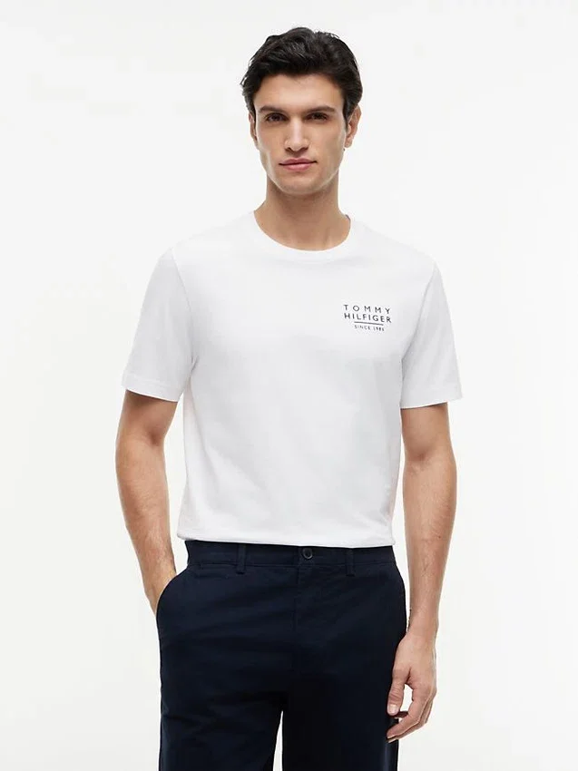 Camiseta con logotipo de bandera ondulada en la espalda Camiseta con logotipo de bandera ondulada en la espalda