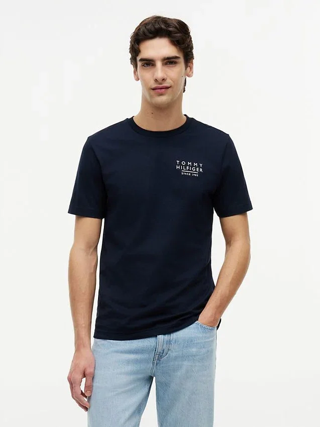 Camiseta con logotipo de bandera ondulada en la espalda Camiseta con logotipo de bandera ondulada en la espalda