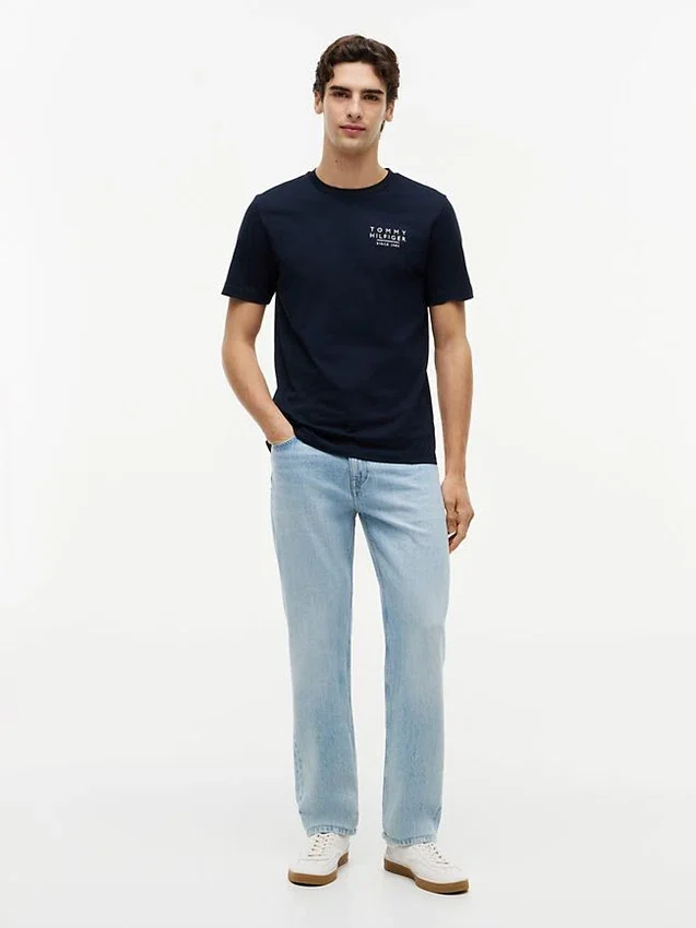 Camiseta con logotipo de bandera ondulada en la espalda Camiseta con logotipo de bandera ondulada en la espalda