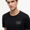 Camiseta con logotipo de bandera ondulada en la espalda Camiseta con logotipo de bandera ondulada en la espalda