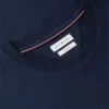 Camiseta con logotipo de bandera ondulada en la espalda Camiseta con logotipo de bandera ondulada en la espalda