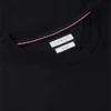 Camiseta con logotipo de bandera ondulada en la espalda Camiseta con logotipo de bandera ondulada en la espalda