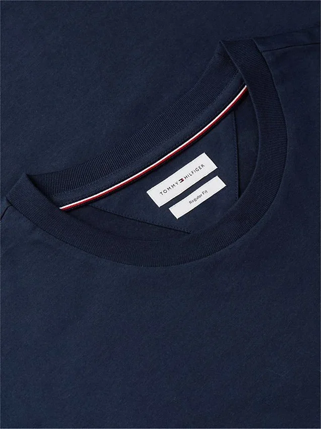 Camiseta con logotipo de bandera ondulada en la espalda Camiseta con logotipo de bandera ondulada en la espalda