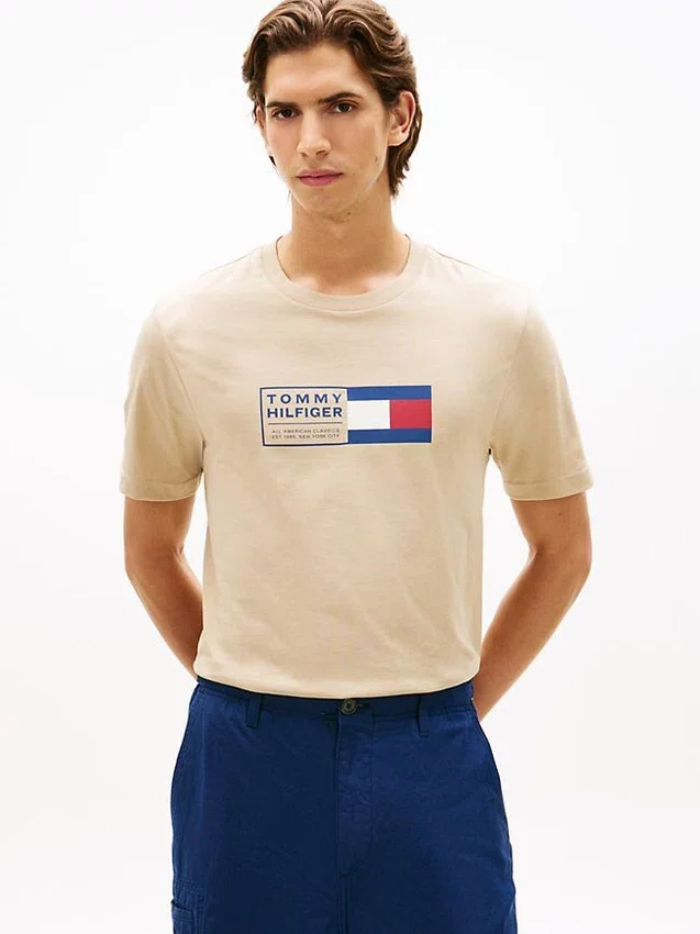 Camiseta con logotipo de la bandera Camiseta con logotipo de la bandera