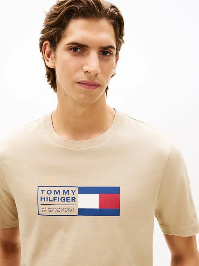 Camiseta con logotipo de la bandera Camiseta con logotipo de la bandera