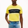 Camiseta con logotipo de rayas en bloque de Hilfiger Camiseta con logotipo de rayas en bloque de Hilfiger